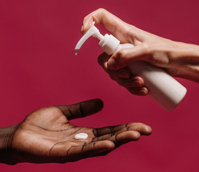calamine lotion bottle and natural skin soothing ingredients for rash relief