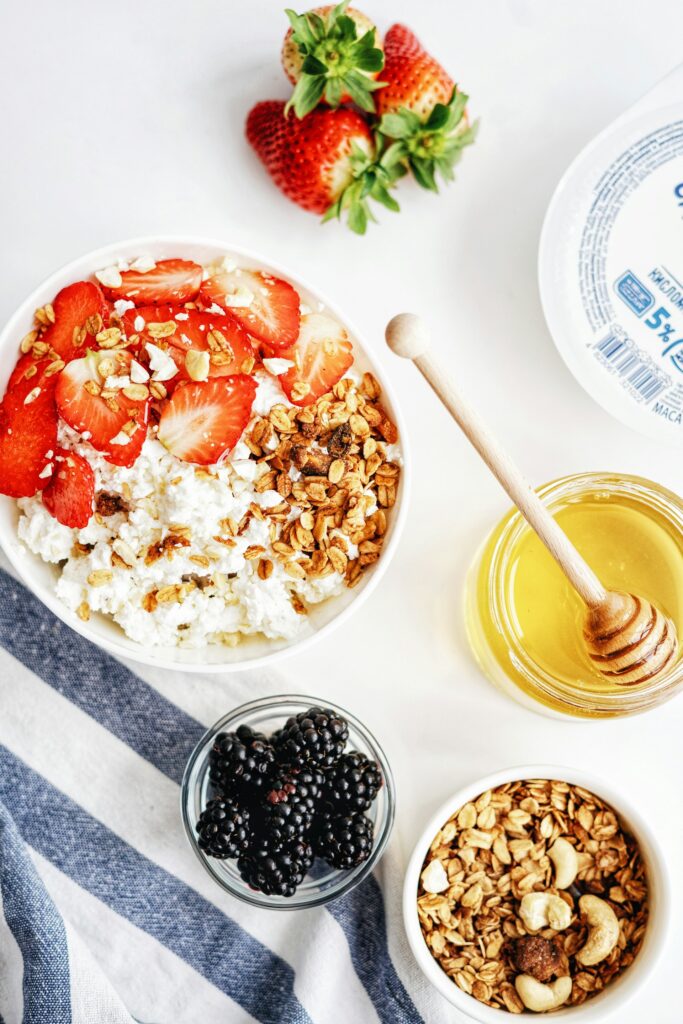 cottage cheese benefits protein muscle building weight loss high protein snack bowl