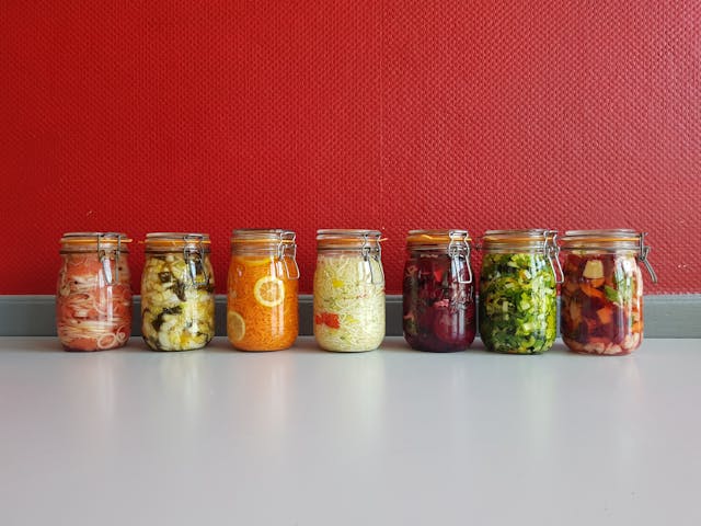 gut healing foods including fermented vegetables and whole foods to understand what is leaky gut